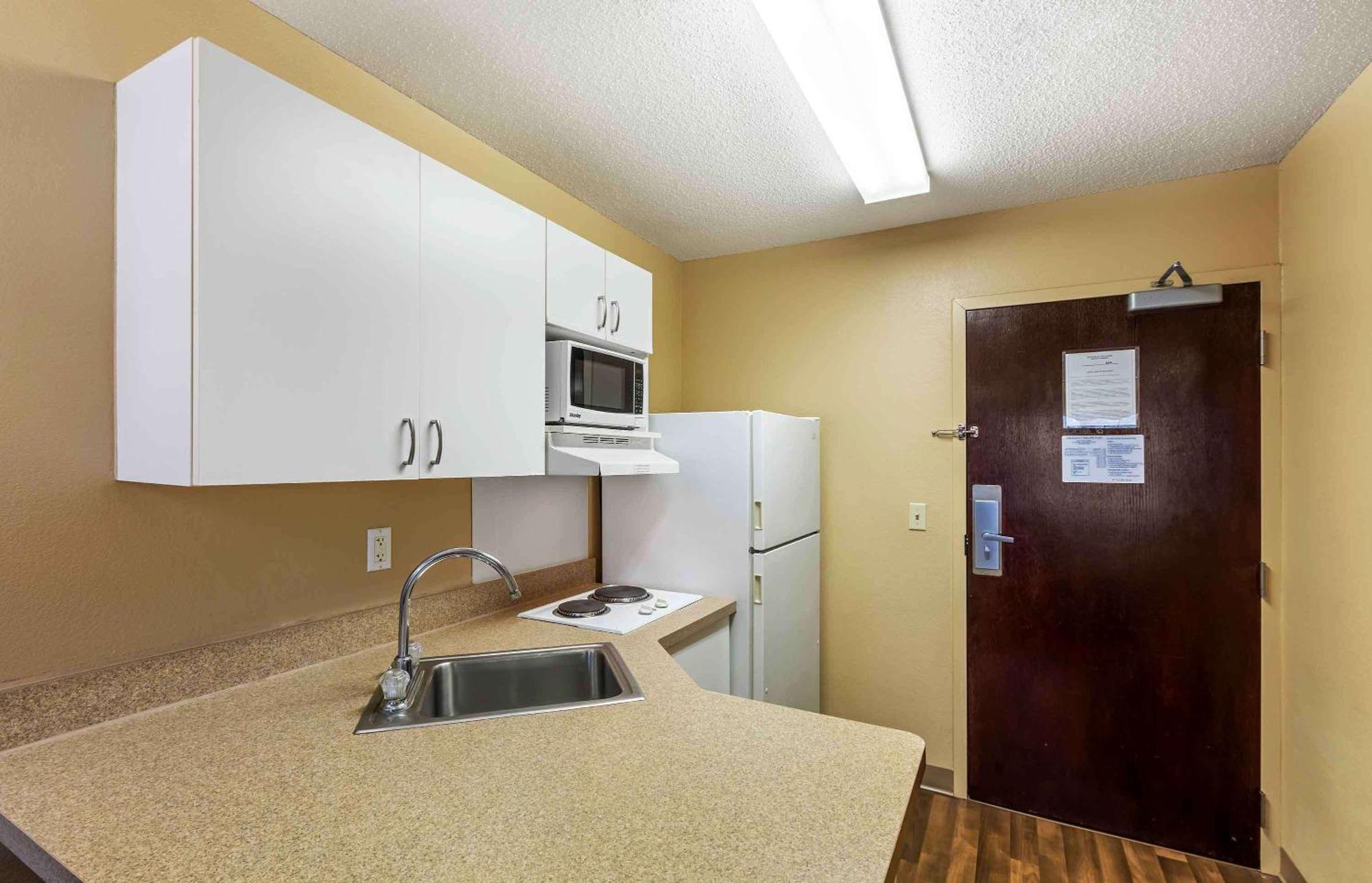 Extended Stay America Select Suites - Milwaukee - Waukesha Esterno foto