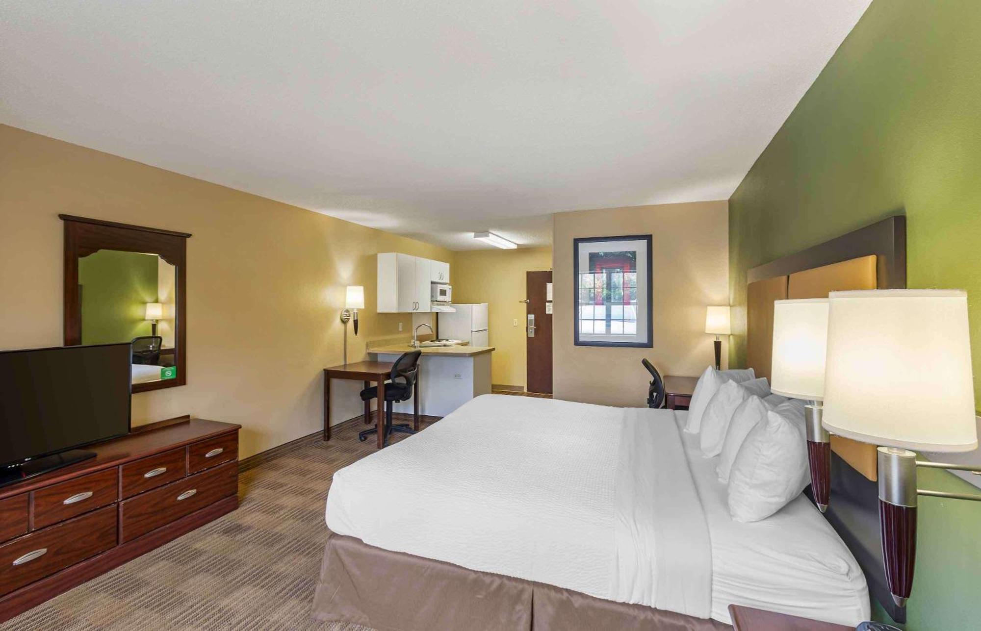 Extended Stay America Select Suites - Milwaukee - Waukesha Esterno foto