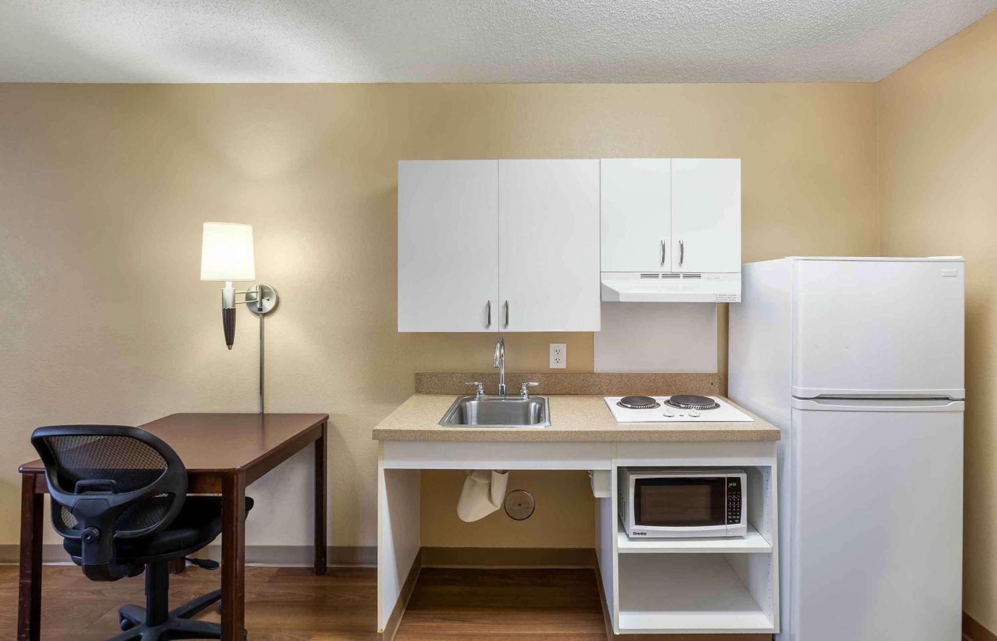 Extended Stay America Select Suites - Milwaukee - Waukesha Esterno foto