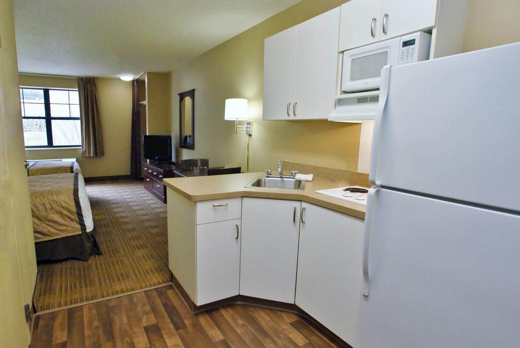 Extended Stay America Select Suites - Milwaukee - Waukesha Esterno foto