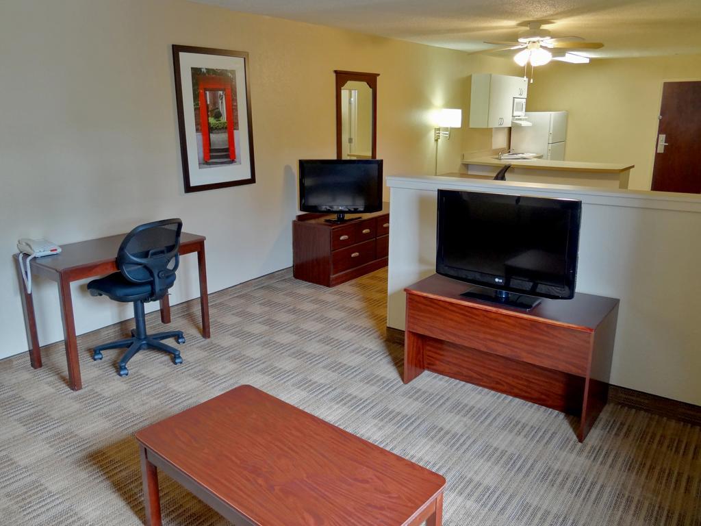 Extended Stay America Select Suites - Milwaukee - Waukesha Esterno foto